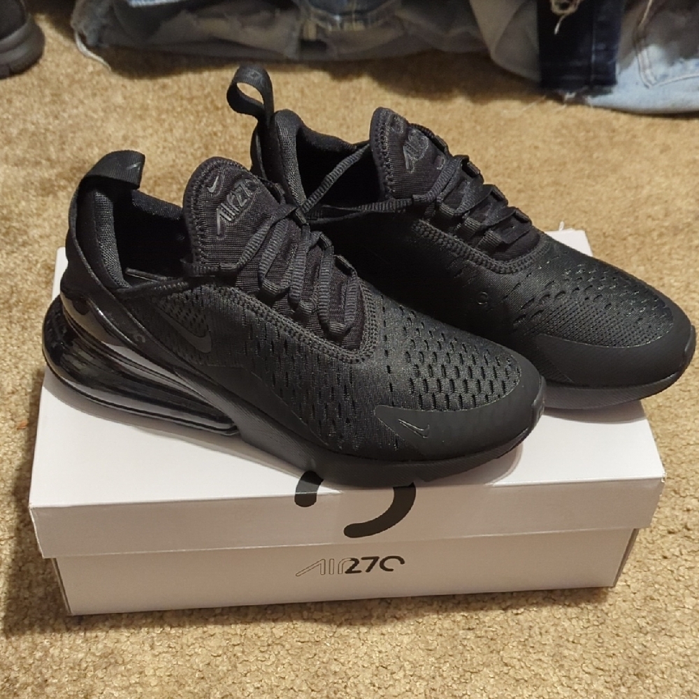 Nike Black Athletic Shoes with Air Max Technology